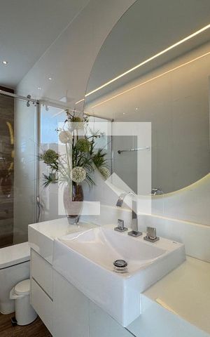 Apartamento à venda com 400m², 4 quartos e 4 vagas Apartamento à venda com 400m², 4 quartos e 4 vagasSuíte 1 - Banheiro