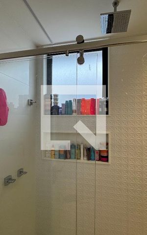 Apartamento à venda com 400m², 4 quartos e 4 vagas Apartamento à venda com 400m², 4 quartos e 4 vagasSuíte 3 - Banheiro