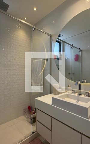 Apartamento à venda com 400m², 4 quartos e 4 vagas Apartamento à venda com 400m², 4 quartos e 4 vagasSuíte 3 - Banheiro