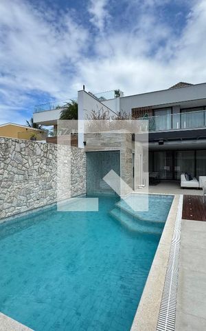 Apartamento à venda com 400m², 4 quartos e 4 vagas Apartamento à venda com 400m², 4 quartos e 4 vagasÁrea externa