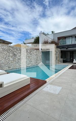 Apartamento à venda com 400m², 4 quartos e 4 vagas Apartamento à venda com 400m², 4 quartos e 4 vagasÁrea externa