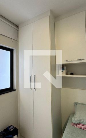 Apartamento à venda com 400m², 4 quartos e 4 vagas Apartamento à venda com 400m², 4 quartos e 4 vagasÁrea de Serviço - Quarto