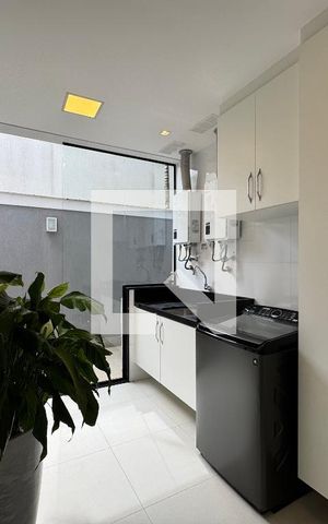 Apartamento à venda com 400m², 4 quartos e 4 vagas Apartamento à venda com 400m², 4 quartos e 4 vagasÁrea de Serviço