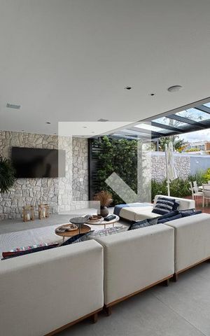 Apartamento à venda com 400m², 4 quartos e 4 vagas Apartamento à venda com 400m², 4 quartos e 4 vagasÁrea externa