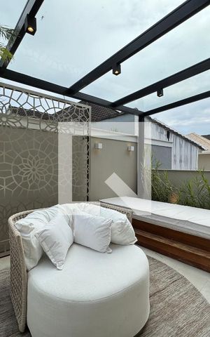 Apartamento à venda com 400m², 4 quartos e 4 vagas Apartamento à venda com 400m², 4 quartos e 4 vagasSuíte 1 - Varanda