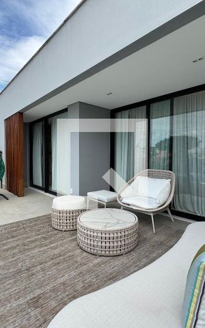 Apartamento à venda com 400m², 4 quartos e 4 vagas Apartamento à venda com 400m², 4 quartos e 4 vagasSuíte 2 - Varanda