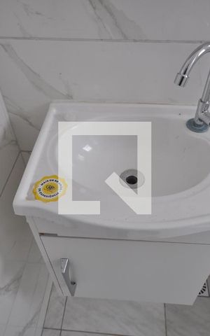 Casa para alugar com 32m², 1 quarto e sem vagaBanheiro