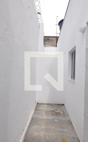Casa para alugar com 32m², 1 quarto e sem vagaQuintal