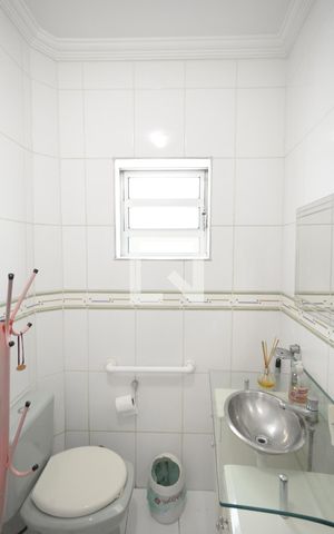 Casa à venda com 213m², 3 quartos e 2 vagasSuíte 3