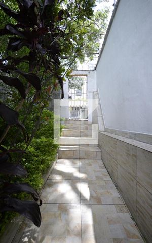 Casa à venda com 213m², 3 quartos e 2 vagasQuintal