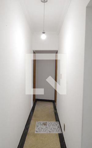 Casa à venda com 213m², 3 quartos e 2 vagasCorredor