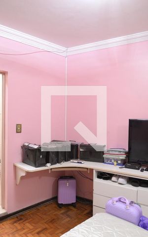 Casa à venda com 213m², 3 quartos e 2 vagasSuíte 2