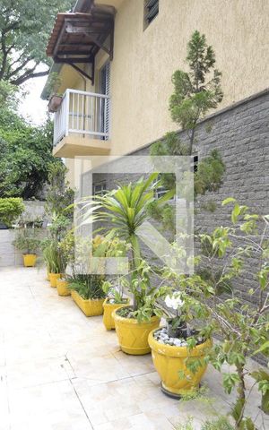 Casa à venda com 213m², 3 quartos e 2 vagasQuintal