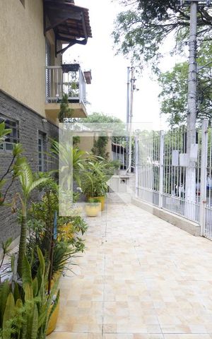 Casa à venda com 213m², 3 quartos e 2 vagasQuintal