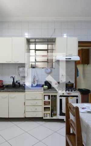 Casa à venda com 213m², 3 quartos e 2 vagasCozinha