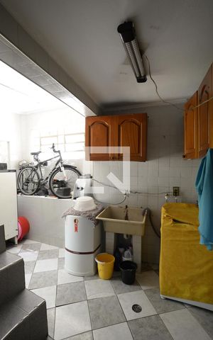 Casa à venda com 213m², 3 quartos e 2 vagasÁrea de Serviço