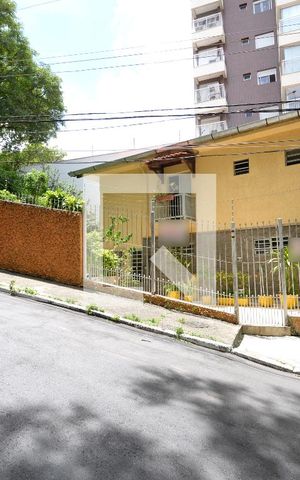 Casa à venda com 213m², 3 quartos e 2 vagasFachada
