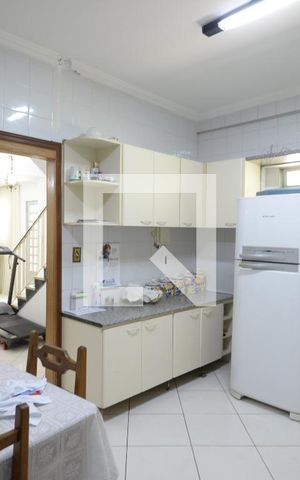 Casa à venda com 213m², 3 quartos e 2 vagasCozinha