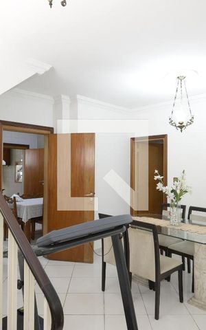 Casa à venda com 213m², 3 quartos e 2 vagasSala