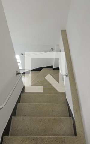 Casa à venda com 213m², 3 quartos e 2 vagasEscada