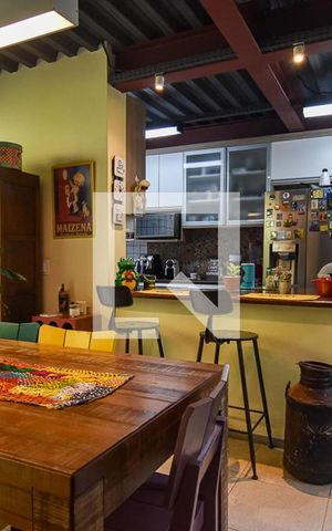 Casa à venda com 167m², 2 quartos e 1 vaga Casa à venda com 167m², 2 quartos e 1 vagaCozinha