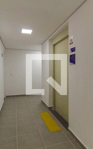 Apartamento para alugar com 33m², 2 quartos e sem vaga Apartamento para alugar com 33m², 2 quartos e sem vagaHall