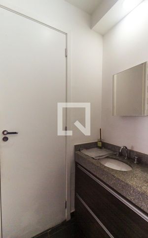 Apartamento para alugar com 33m², 2 quartos e sem vaga Apartamento para alugar com 33m², 2 quartos e sem vagaBanheiro