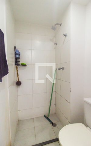 Apartamento para alugar com 33m², 2 quartos e sem vaga Apartamento para alugar com 33m², 2 quartos e sem vagaBanheiro