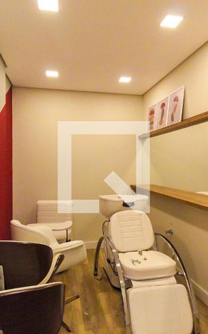 Apartamento para alugar com 33m², 2 quartos e sem vaga Apartamento para alugar com 33m², 2 quartos e sem vagaSalão de beleza