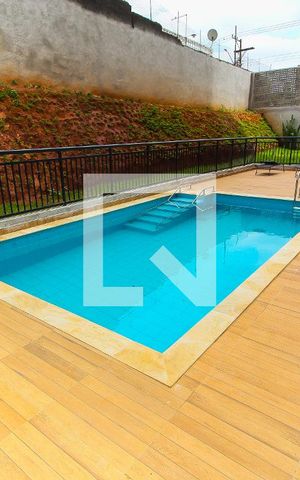 Apartamento para alugar com 33m², 2 quartos e sem vaga Apartamento para alugar com 33m², 2 quartos e sem vagaPiscina
