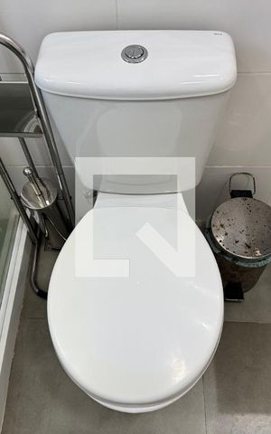 Casa de condomínio à venda com 280m², 4 quartos e 1 vaga Casa de condomínio à venda com 280m², 4 quartos e 1 vagaSuíte 1 - Banheiro