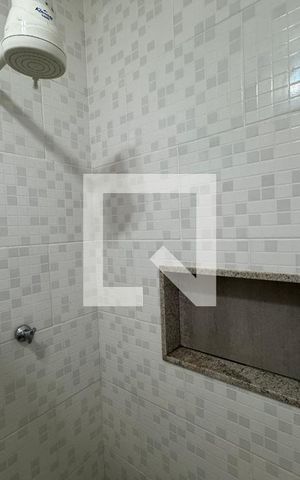 Casa de condomínio à venda com 280m², 4 quartos e 1 vaga Casa de condomínio à venda com 280m², 4 quartos e 1 vagaBanheiro externo