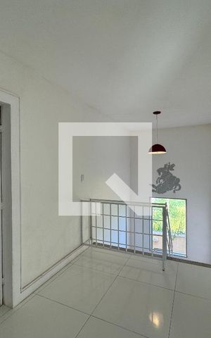 Casa de condomínio à venda com 280m², 4 quartos e 1 vaga Casa de condomínio à venda com 280m², 4 quartos e 1 vagaHall Íntimo