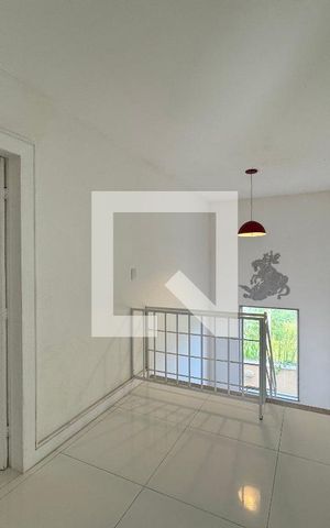 Casa de condomínio à venda com 280m², 4 quartos e 1 vaga Casa de condomínio à venda com 280m², 4 quartos e 1 vagaHall Íntimo