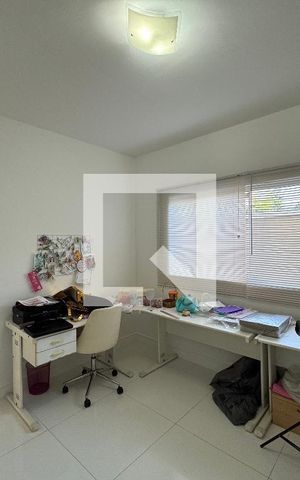 Casa de condomínio à venda com 280m², 4 quartos e 1 vaga Casa de condomínio à venda com 280m², 4 quartos e 1 vagaSuíte 2