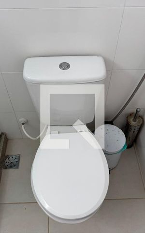 Casa de condomínio à venda com 280m², 4 quartos e 1 vaga Casa de condomínio à venda com 280m², 4 quartos e 1 vagaBanheiro Social