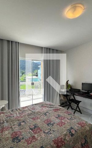 Casa de condomínio à venda com 280m², 4 quartos e 1 vaga Casa de condomínio à venda com 280m², 4 quartos e 1 vagaQuarto 1