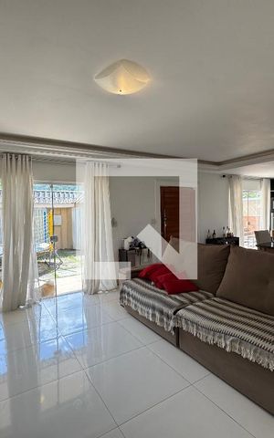 Casa de condomínio à venda com 280m², 4 quartos e 1 vaga Casa de condomínio à venda com 280m², 4 quartos e 1 vagaSala