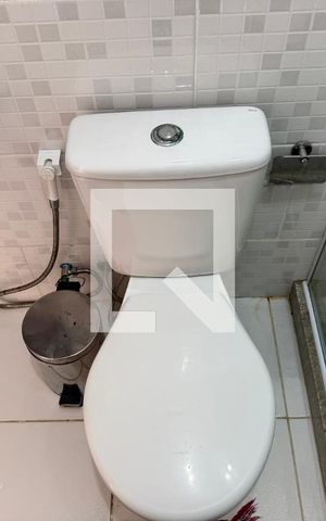 Casa de condomínio à venda com 280m², 4 quartos e 1 vaga Casa de condomínio à venda com 280m², 4 quartos e 1 vagaBanheiro externo