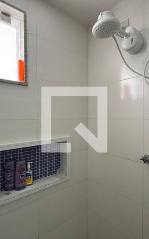 Casa de condomínio à venda com 280m², 4 quartos e 1 vaga Casa de condomínio à venda com 280m², 4 quartos e 1 vagaBanheiro Social