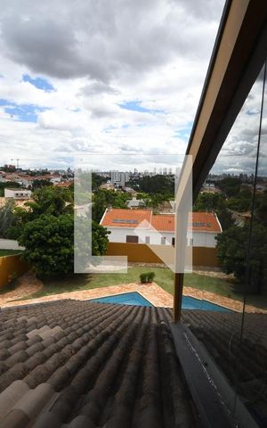 Casa de condomínio à venda com 400m², 5 quartos e 4 vagasQuarto 3 - Vista