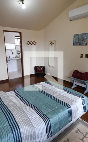 Casa de condomínio à venda com 400m², 5 quartos e 4 vagasQuarto 4 - Suíte