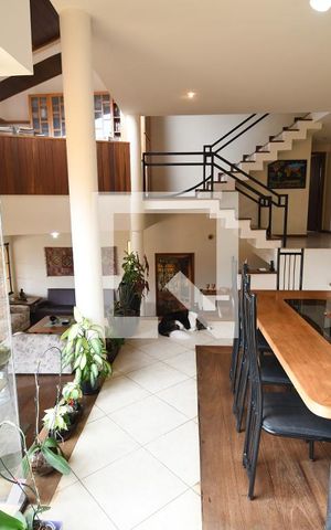 Casa de condomínio à venda com 400m², 5 quartos e 4 vagasSala