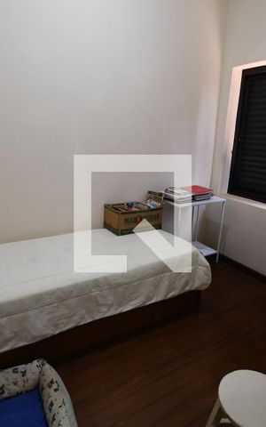 Casa de condomínio à venda com 400m², 5 quartos e 4 vagasQuarto de Serviço