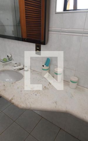 Casa de condomínio à venda com 400m², 5 quartos e 4 vagasBanheiro 3