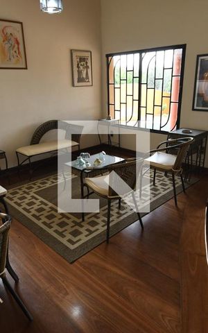 Casa de condomínio à venda com 400m², 5 quartos e 4 vagasSala