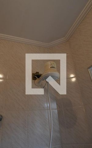 Casa de condomínio à venda com 400m², 5 quartos e 4 vagasBanheiro de serviço