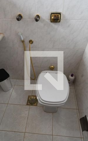 Casa de condomínio à venda com 400m², 5 quartos e 4 vagasBanheiro 2