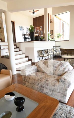 Casa de condomínio à venda com 400m², 5 quartos e 4 vagasSala