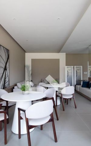 Apartamento à venda com 136m², 3 quartos e 2 vagas Apartamento à venda com 136m², 3 quartos e 2 vagasÁrea comum - Salão de festas